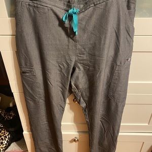 Yola skinny scrub pants